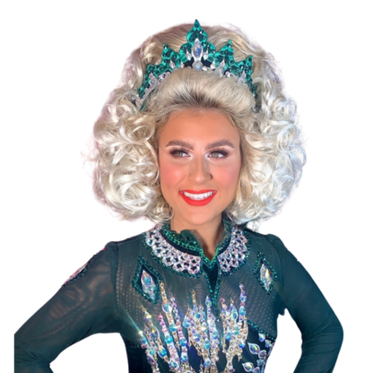 Névé Short Full Wig (Camelia Rose)