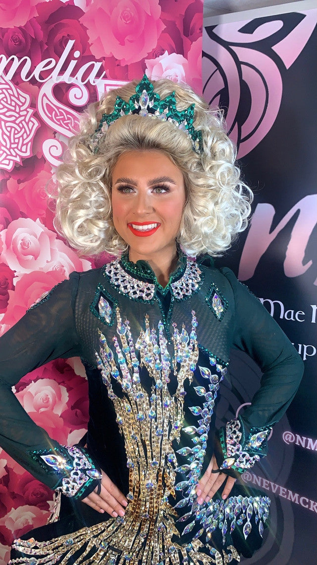 Névé Short Full Wig (Camelia Rose)